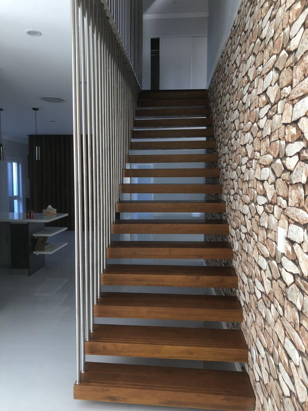 YUDI Stairs floating wood stair treads price for apartment